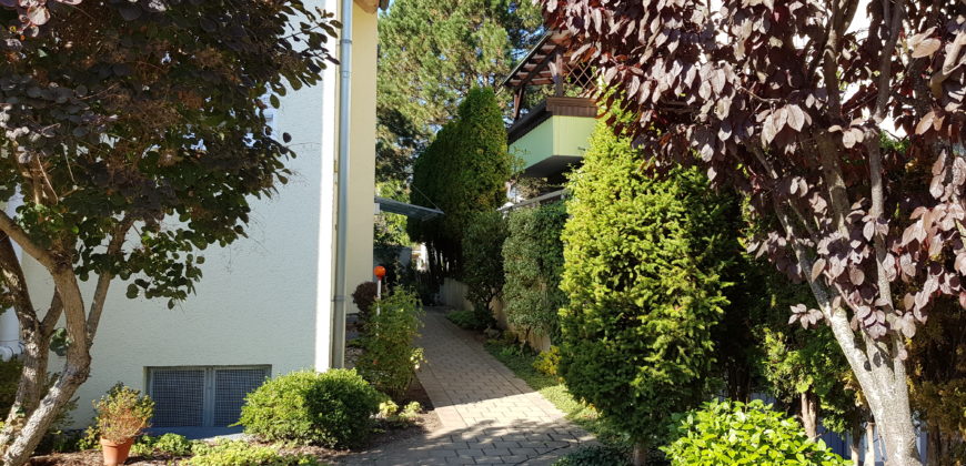 3,5-Zimmer-Wohnung in stadtnaher Lage von Singen, mit Hohentwiel-Blick!