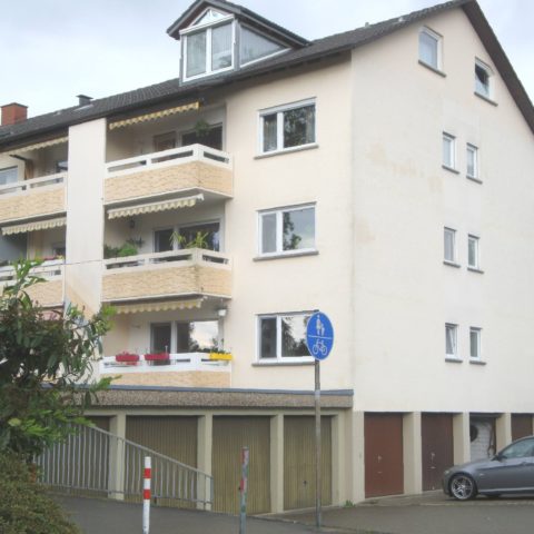 5-Zimmer Maisonettewohnung in Singen-Nord, auf 2 Etagen, mit Garage, Balkon und Wintergarten!