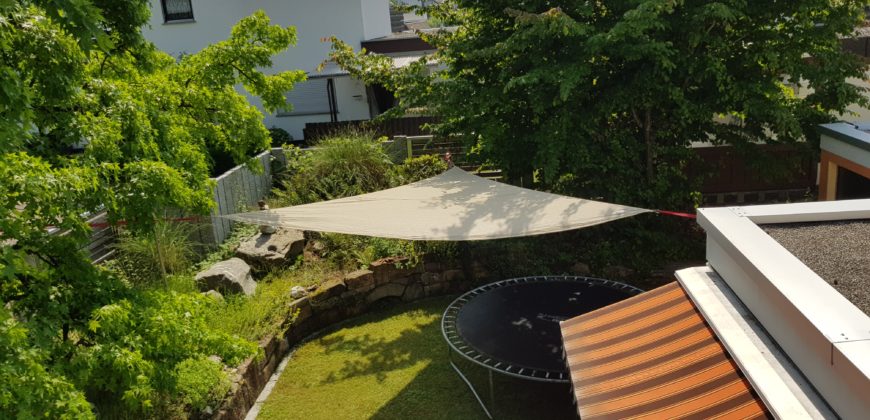 Einfamilienhaus in Ortsrandlage mit vielen Möglichkeiten und Platz für die (Groß-)Familie, erfüllen Sie sich Ihren Traum vom Wohnen!