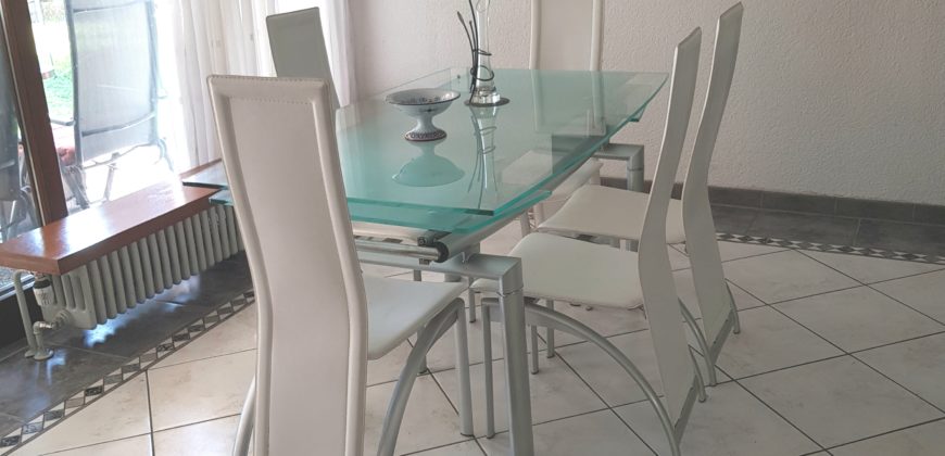 Einfamilienhaus in Ortsrandlage mit vielen Möglichkeiten und Platz für die (Groß-)Familie, erfüllen Sie sich Ihren Traum vom Wohnen!