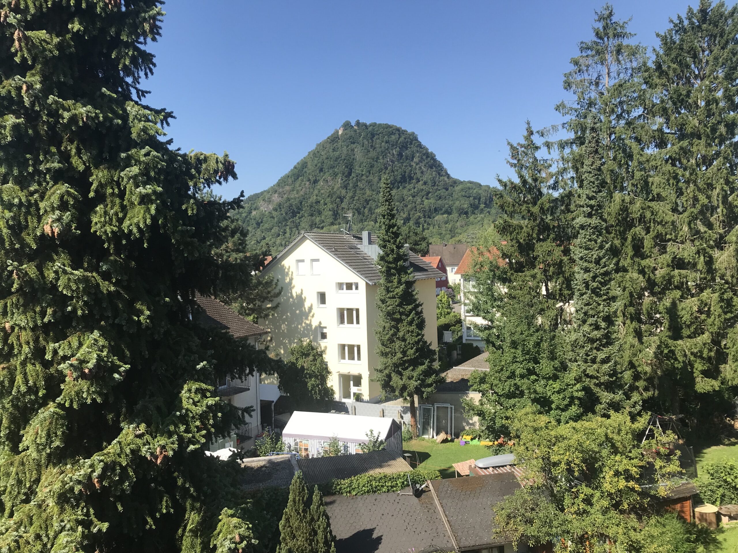 VERKAUFT /  2-Zimmer-Eigentumswohnung in Singen – Blick auf den Hohentwiel